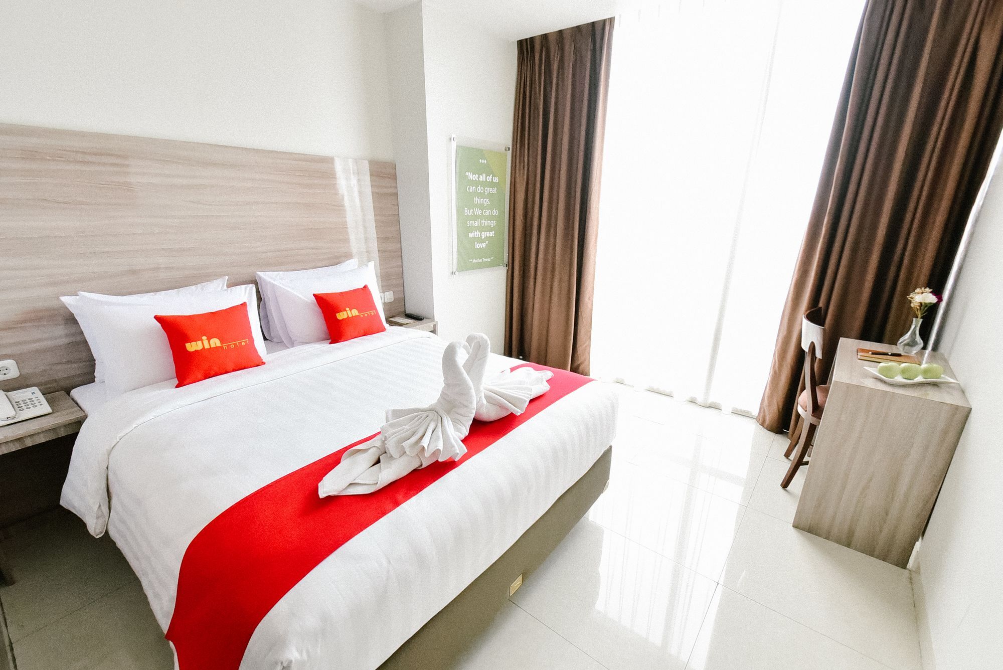 Win Grand Hotel Bekasi Zewnętrze zdjęcie