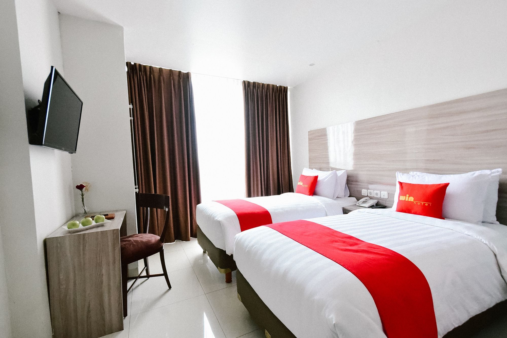 Win Grand Hotel Bekasi Zewnętrze zdjęcie